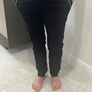 Anatomie Classic Black Joggers